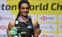 PV Sindhu dominates World Badminton Championship 